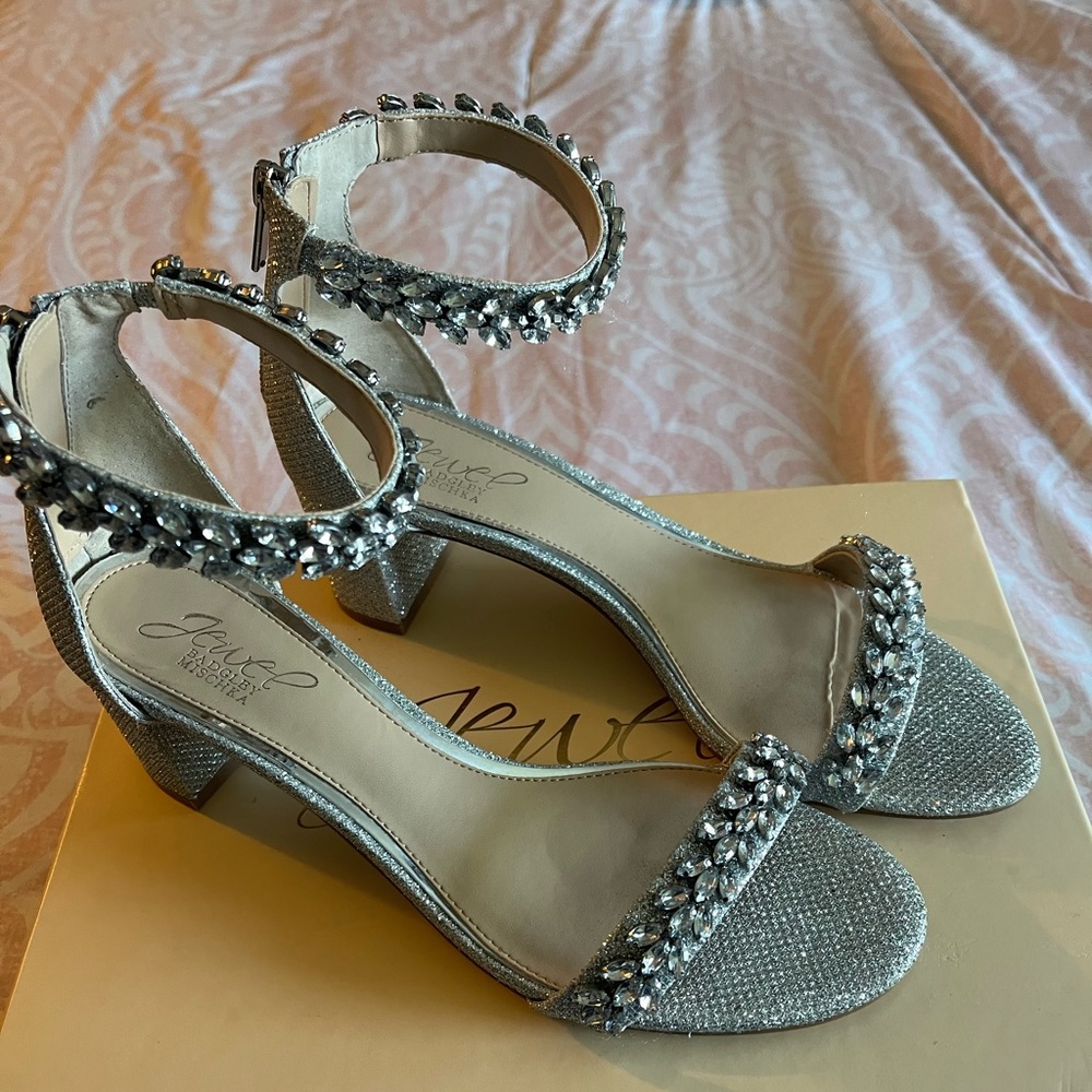 Jewel Badgley Mischka Glitter Heels